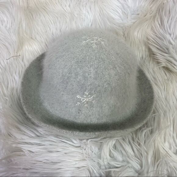 Angora wool light gray derby style hat with embroidery snowflakes main image 4